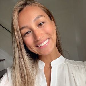 Meet your Posher, Izel